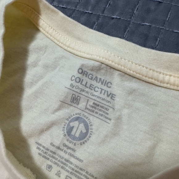 Light Yellow 'Dog Mom' T-Shirt - Picture 3 of 3